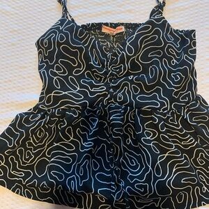Stylish Black and White Patterned Crop Top